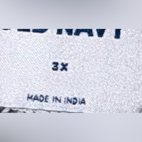 Old Navy Striped Navy Blue and White Women's Top (NWOT) - Picture 7 of 7